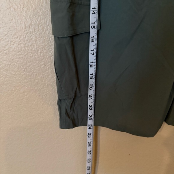 Little Donkey Andy Men's Cargo Shorts - Green - Picture 8 of 11